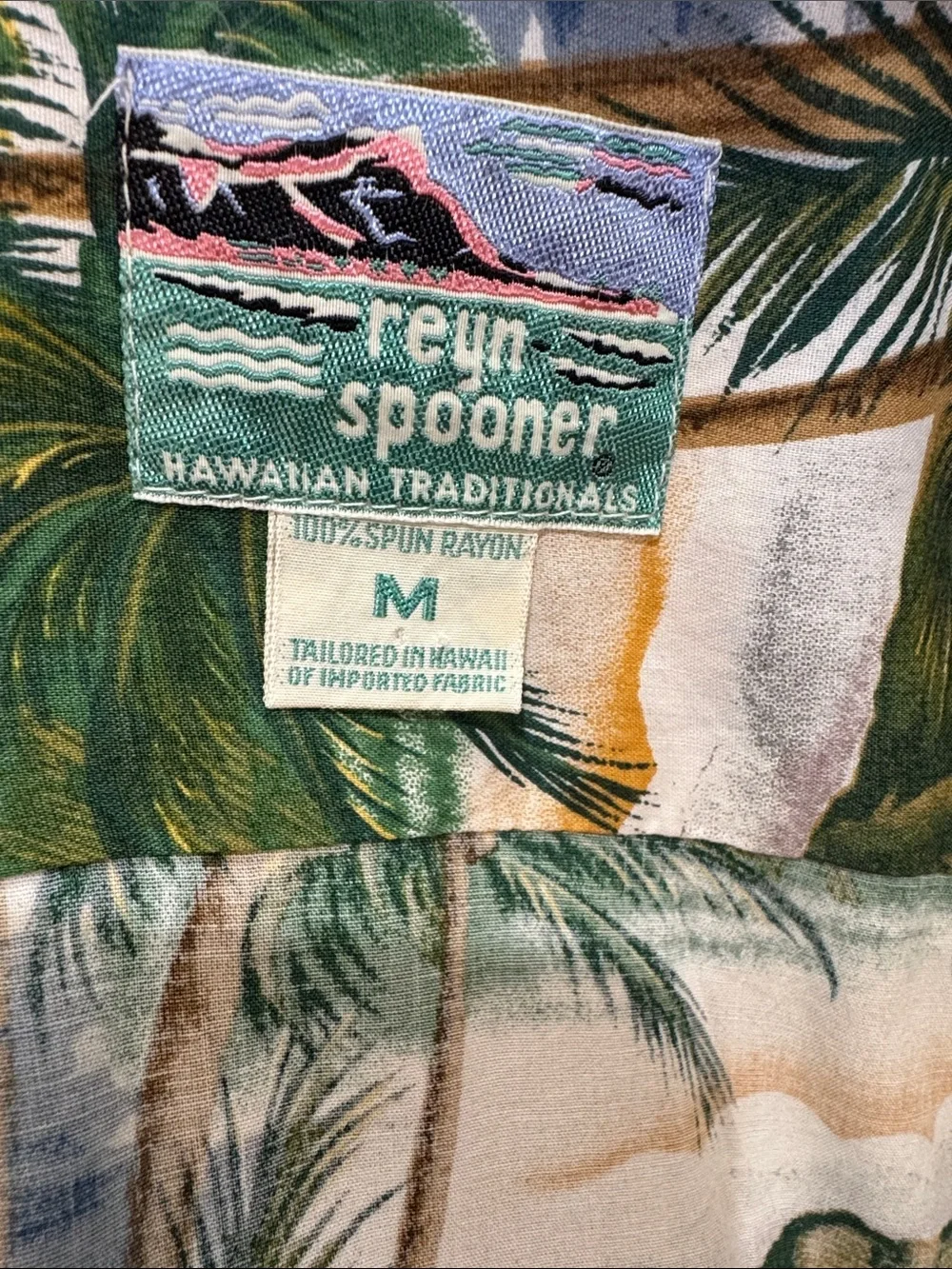 reyn spooner Hawaiian Aloha Shirt with Red & White Floral Print #577